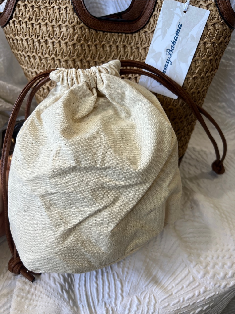 NEW Tommy Bahama Woven Straw Bucket Bag!!! - Picture 3 of 5